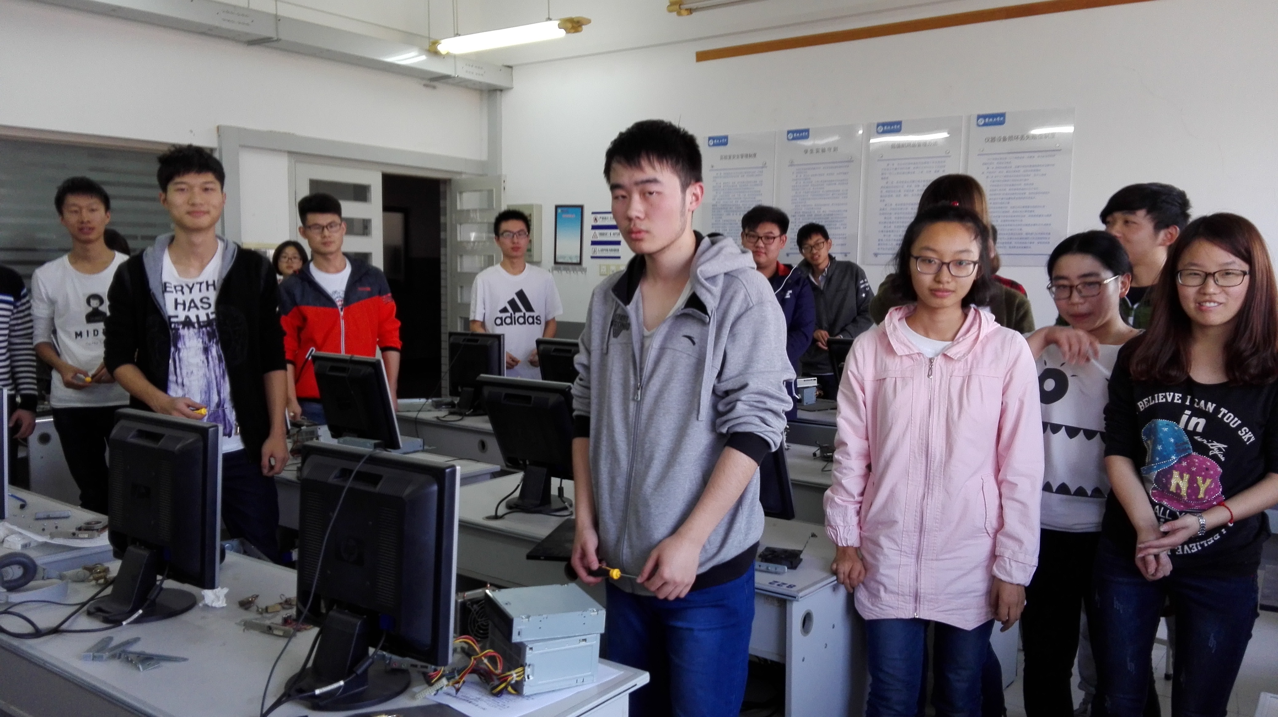 学院成功举办第九届计算机软硬件维护学科竞赛 学院成功举办第九届计算机软硬件维护学科竞赛